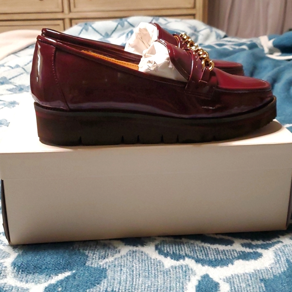 Shoes - Picture 3 of 7